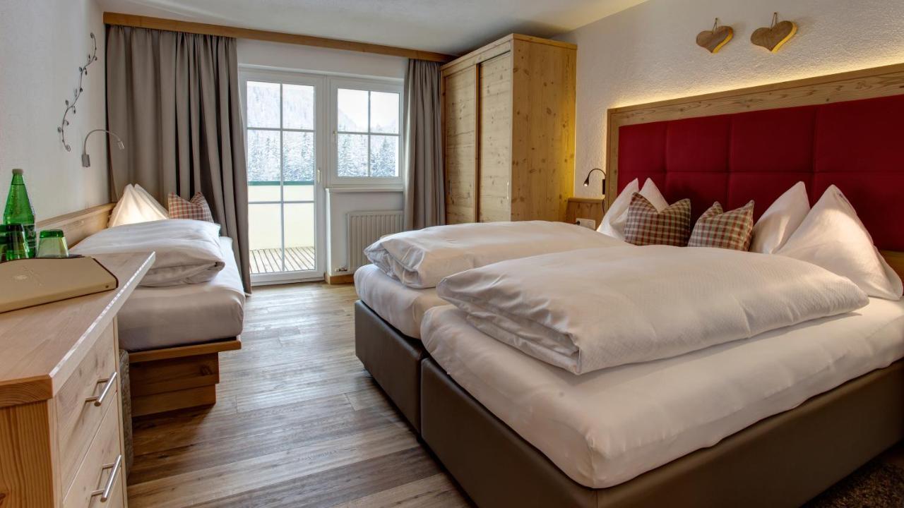 Hotel Garni - Restaurant Kaminstube Sankt Anton am Arlberg Esterno foto