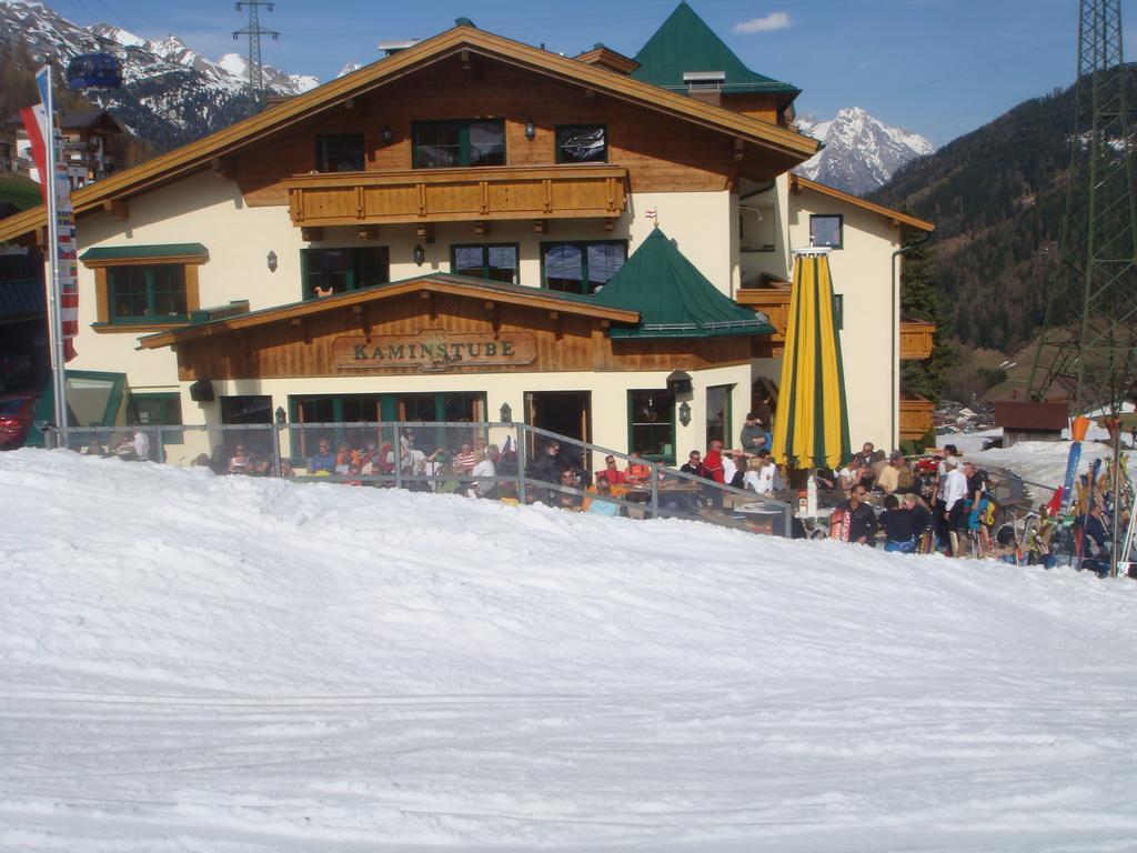 Hotel Garni - Restaurant Kaminstube Sankt Anton am Arlberg Camera foto