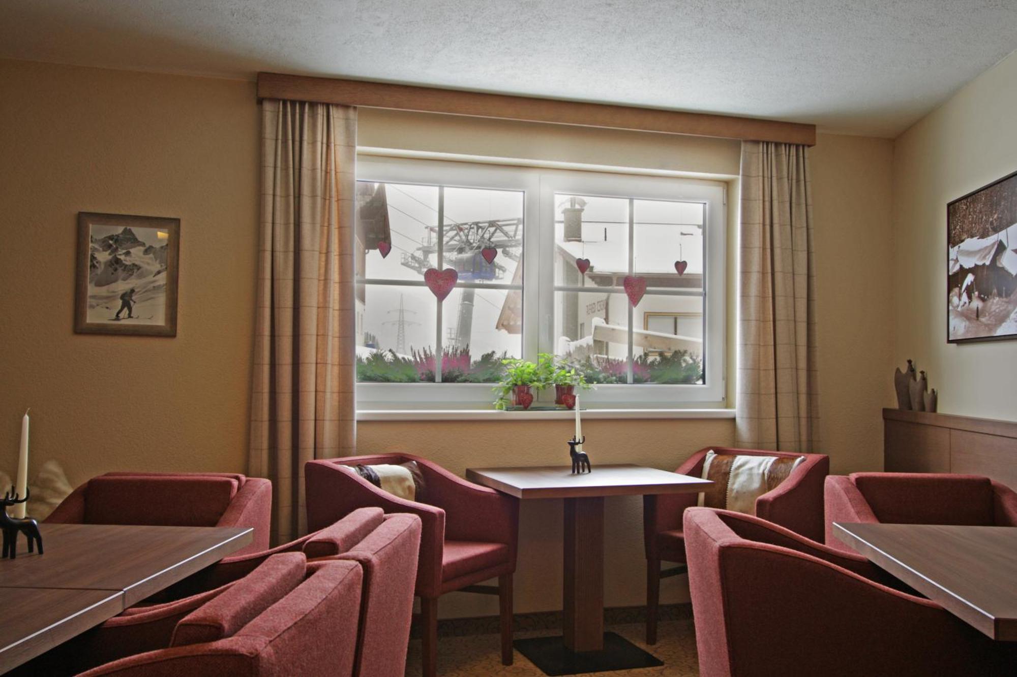 Hotel Garni - Restaurant Kaminstube Sankt Anton am Arlberg Esterno foto