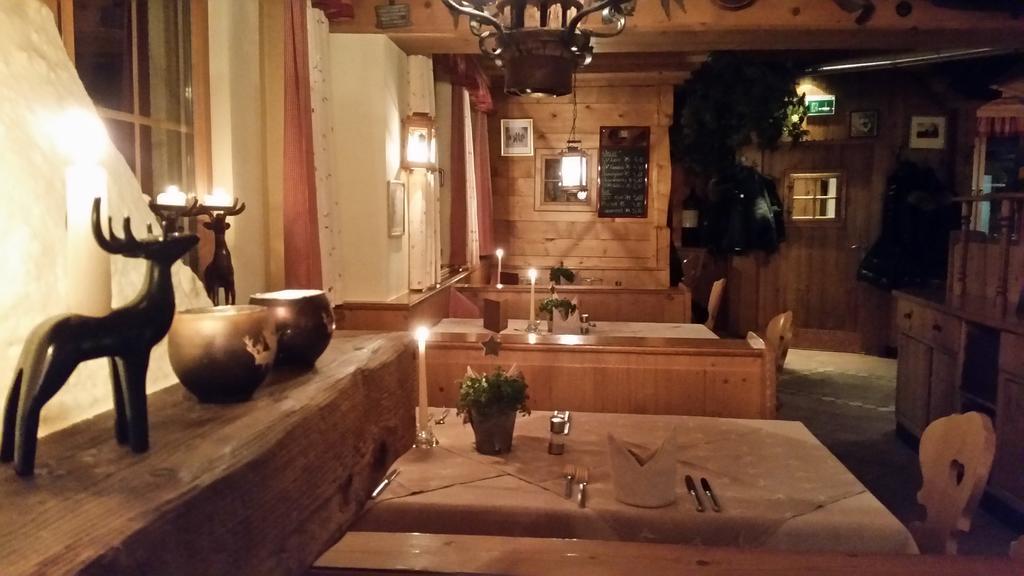 Hotel Garni - Restaurant Kaminstube Sankt Anton am Arlberg Esterno foto