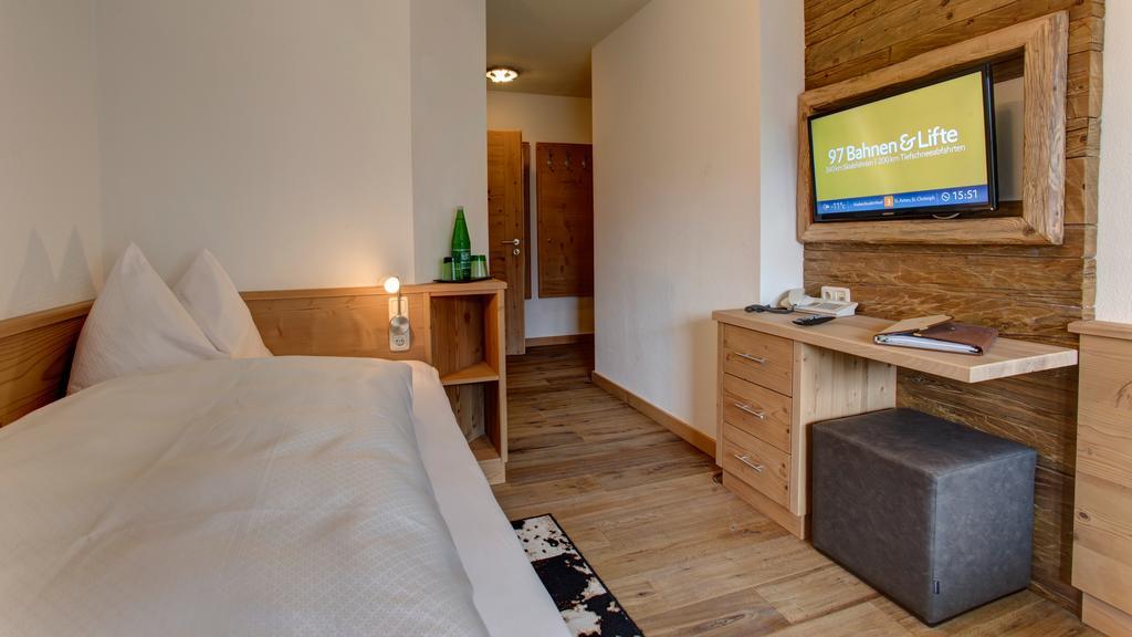 Hotel Garni - Restaurant Kaminstube Sankt Anton am Arlberg Esterno foto